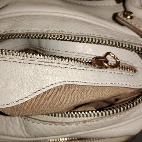Tod's T-media Multi Pocket Cargo Shoulder bag in cream/off white - Picture 6 of 16